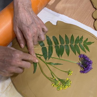 skapa i keramik blommor